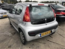 Peugeot 107 - 1.0