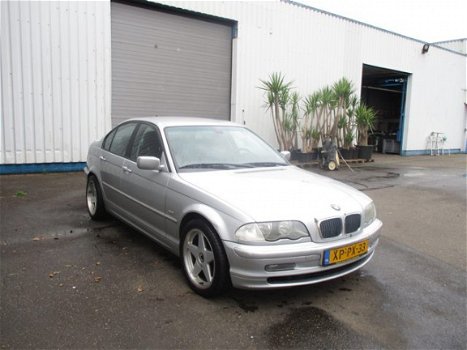 BMW 3-serie - 320 D - 1