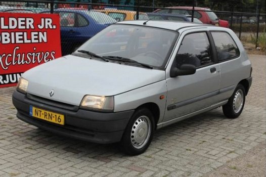 Renault Clio - 1.2 Symbol Peter Mulder JR Emmer-Compascuum - 1