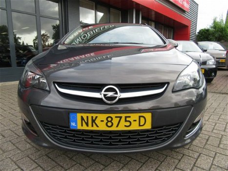 Opel Astra Sports Tourer - 1.4 Turbo Edition 140-pk | AIRCO | CRUISE CONTROL | LM VELGEN | BLUETOOTH - 1