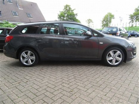 Opel Astra Sports Tourer - 1.4 Turbo Edition 140-pk | AIRCO | CRUISE CONTROL | LM VELGEN | BLUETOOTH - 1