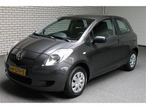 Toyota Yaris - 1.0 12v VVT-i Plus 3-Drs - 1