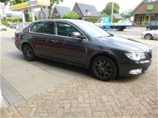 Skoda Superb - 1.4 TSI COMFORT Business Line NAVI/CLIMA/CRUISE/PDC/LM