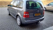 Volkswagen Touran - 1.6-16V FSI Athene