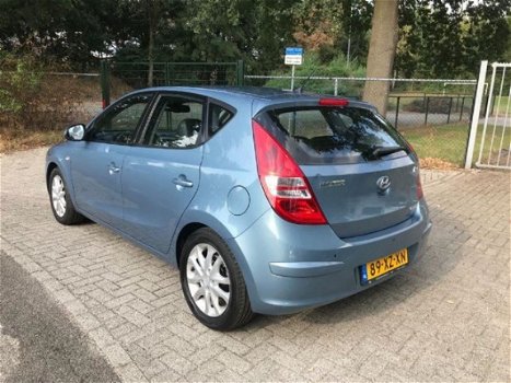 Hyundai i30 - 1.6crdi style APK 08-2019 veel opties - 1