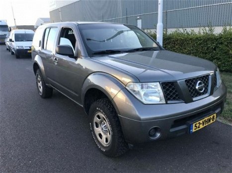 Nissan Pathfinder - 2.5 XE(MOTOR KLEIN DEFECT)Euro4 Info:0455357043 - 1