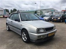 Volkswagen Golf Cabriolet - 1.8