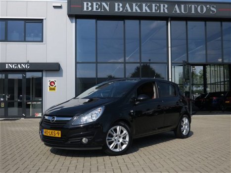 Opel Corsa - 1.2-16V '111' EDITION Automaat - 1