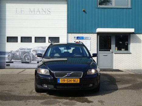 Volvo V50 - 2.0D Momentum - 1