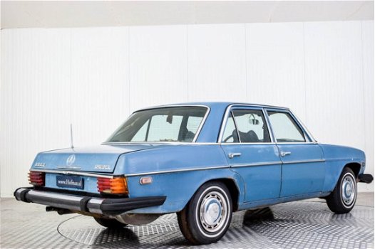 Mercedes-Benz 200-serie - 300D - 1