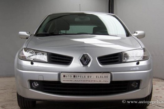 Renault Mégane - Megane 2 1.6-16V TECH LINE - 1