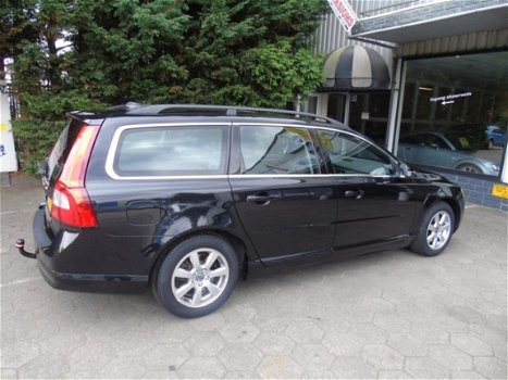 Volvo V70 - 1.6D DRIVe Kinetic Airco , Navigatie, Leder - 1