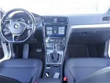 Volkswagen Golf - e-Golf Leer stoelverwarming camera clima keyless ledverlichting parkeersensoren st