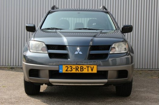 Mitsubishi Outlander - 2.0 4WD 173.718 km - 1