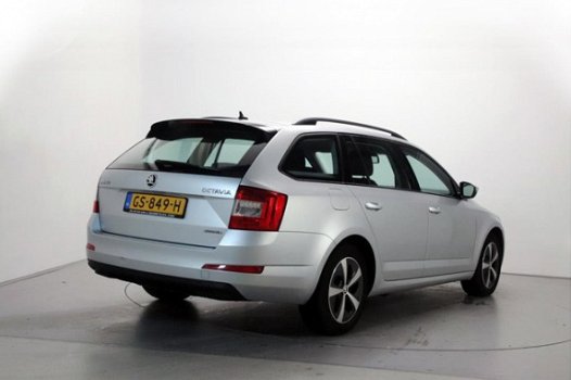 Skoda Octavia Combi - 1.6 TDI Greenline Ambition Businessline 6-bak Navigatie Climate Control Parkee - 1