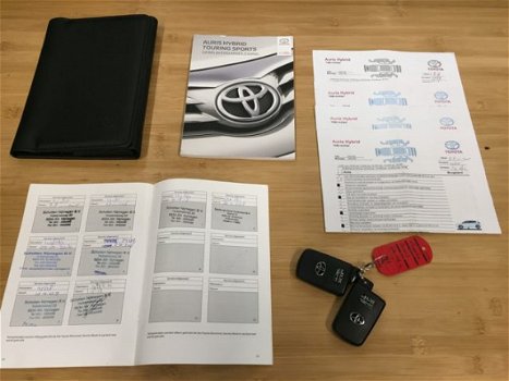 Toyota Auris Touring Sports - 1.8 HYBRID LEASE PRO XENON-NAVI-PANODAK-LEDER-ECC-LMV-PDC-TREKHAAK End - 1