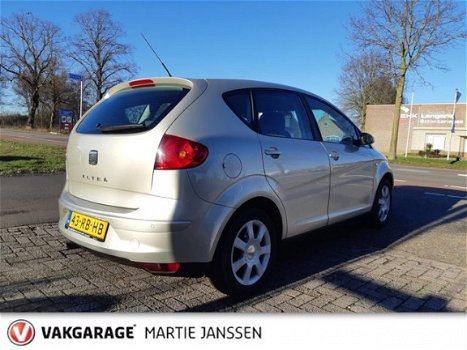 Seat Altea - 1.6 Stylance TREKHAAK - NAVIGATIE - AIRCO - PARKEERSENSOREN - CRUISE CONTROL - 1