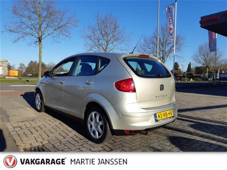 Seat Altea - 1.6 Stylance TREKHAAK - NAVIGATIE - AIRCO - PARKEERSENSOREN - CRUISE CONTROL - 1