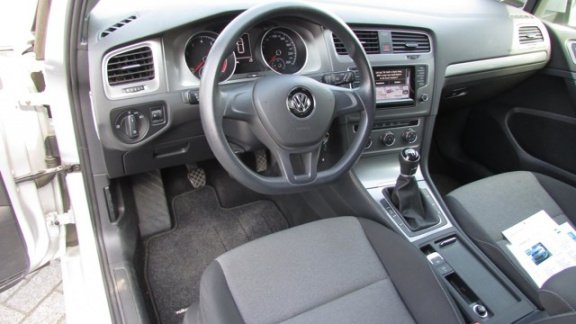 Volkswagen Golf - 1.2 TSI Trendline AIRCO/NAVI/LMV - 1