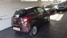 Ford Ka - 1.2 TITANIUM Bomvol optie's dealeronderhouden