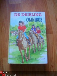 De drieling omnibus door Trix van Brussel