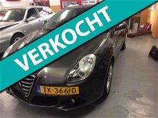 Alfa Romeo Giulietta - 1.4 Turbo Progression, in Topstaat