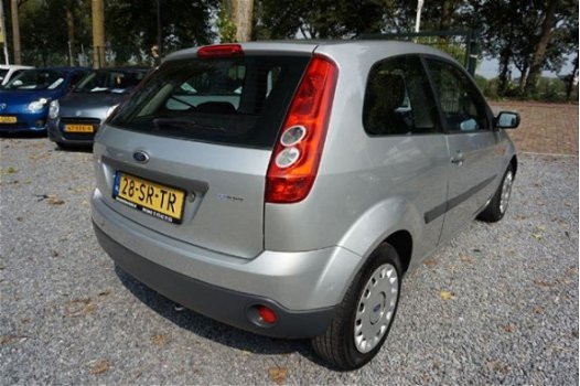 Ford Fiesta - 1.3 style 51kW airco stuurbk - 1