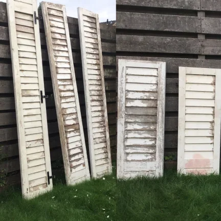 VERKOCHT ❤️ In totaal 13 brocante eikenhouten luiken. - nr. 1