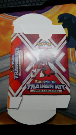 trainerkit lege doosje lycanroc & alolan raichu - nr. 1