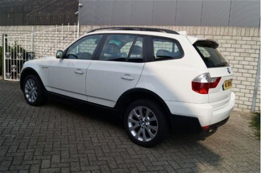 BMW X3 - 2.0D X-Drive High Executive Aut Panodak Xenon Leder Navi Clima PDC LMV - 1