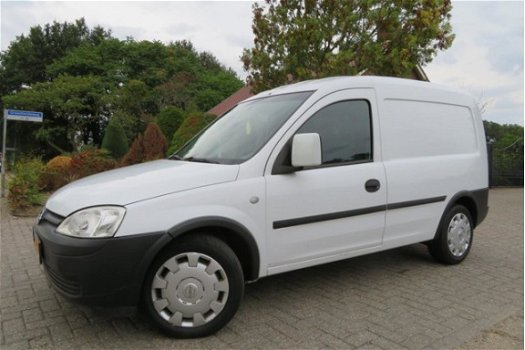 Opel Combo - 1.6i Benzine met Schuifdeur & Nieuwe APK - 1