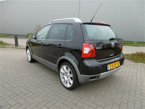 Volkswagen Polo - 1.4-16V Cross 5 Deurs Airco Zwart - 1