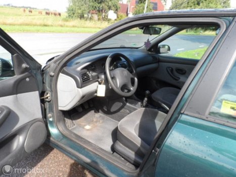 Peugeot 406 - 1.8-16V SR EERSTE EIGENAAR met APK Youngtimer - 1