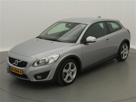 Volvo C30 - 1.6 D2 R-edition / airco-ecc / cruise / leder / pd c / afn-trekhaak - 1