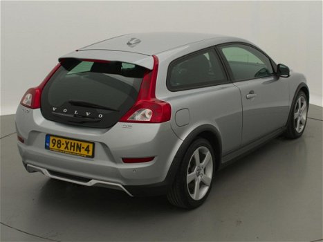 Volvo C30 - 1.6 D2 R-edition / airco-ecc / cruise / leder / pd c / afn-trekhaak - 1