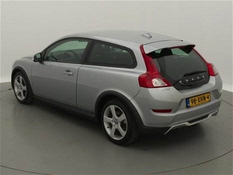 Volvo C30 - 1.6 D2 R-edition / airco-ecc / cruise / leder / pd c / afn-trekhaak - 1