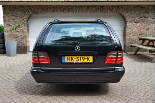 Mercedes-Benz E-klasse Combi - 270 CDI Avantgarde | youngtimer - 1