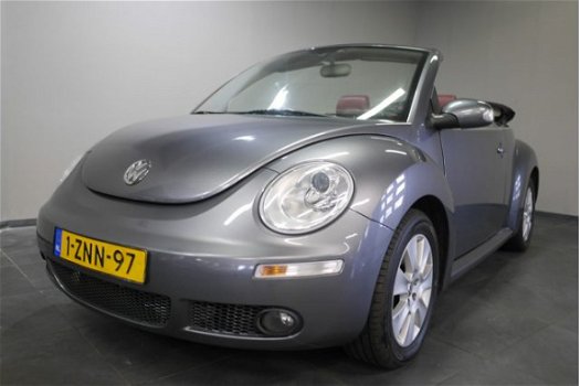 Volkswagen New Beetle Cabriolet - 1.9 TDI Highline - 1