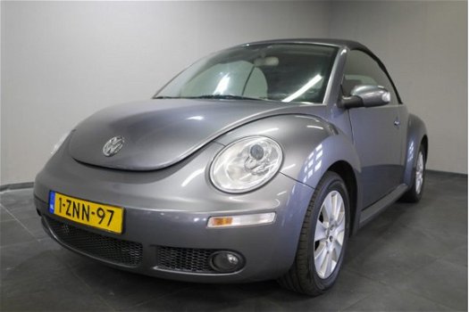 Volkswagen New Beetle Cabriolet - 1.9 TDI Highline - 1