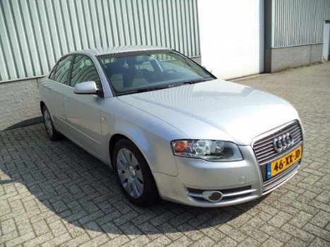 Audi A4 - 2.0 TDI Advance*NAVI*ECC*PDC*CRUISE - 1