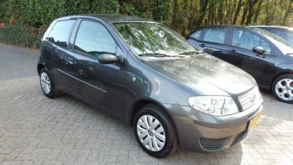 Fiat Punto - 1.2 Active, el-ramen, 64.651km+nap, zeer mooi - 1