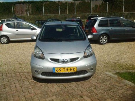 Toyota Aygo - 1.0-12V Sport zeer lux.s weinig km. 78000 - 1