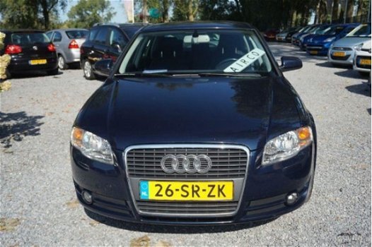 Audi A4 - 1.6 pro line business zeer nette A4 daeler-onh - 1