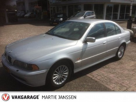 BMW 5-serie - 530i Executive ORIG. NL - NAVIGATIE - CLIMAT CONTROLE - CRUISE CONTROLE - BLUETOOTH TE - 1