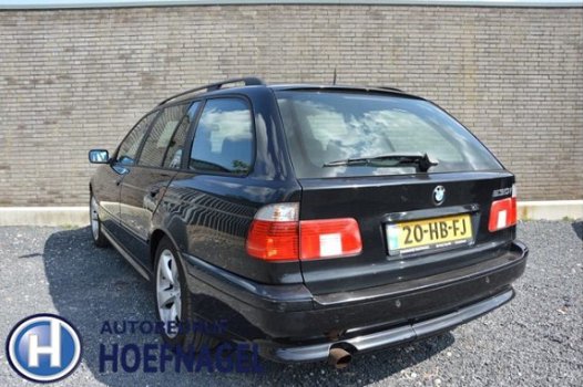 BMW 5-serie Touring - 530i Executive YOUNGTIMER/Automaat Leder Navi Cruise Lmv 17