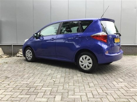 Toyota Verso S - 1.3 VVT-i Dynamic . Automaat - 1