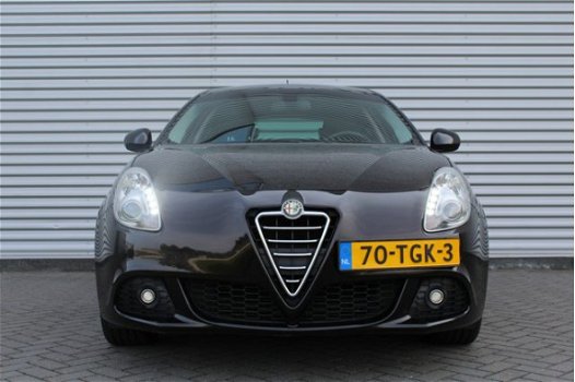 Alfa Romeo Giulietta - 1.4 T Distinctive | Cruise | PDC | 17