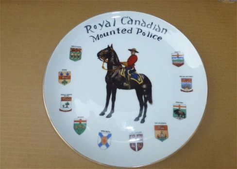 Porceleine bord Canadian Mounted Police - 1