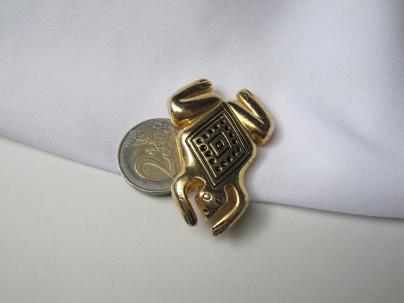 Broche goudkleurige kikker in Inka motief 5.0x3.4 cm - Afbeelding 2