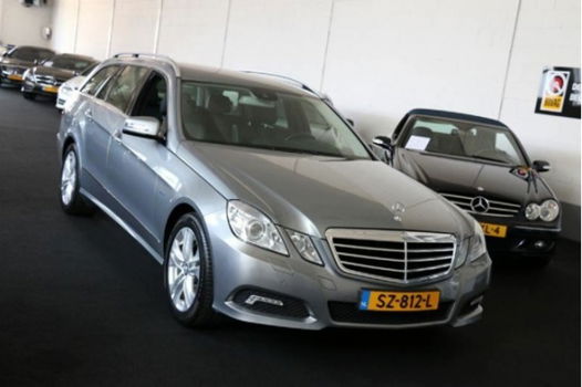 Mercedes-Benz E-klasse Estate - 200 CGI Blue Efficiency Aut Avantgarde 184PK LED Xenon Leder Navi Au - 1